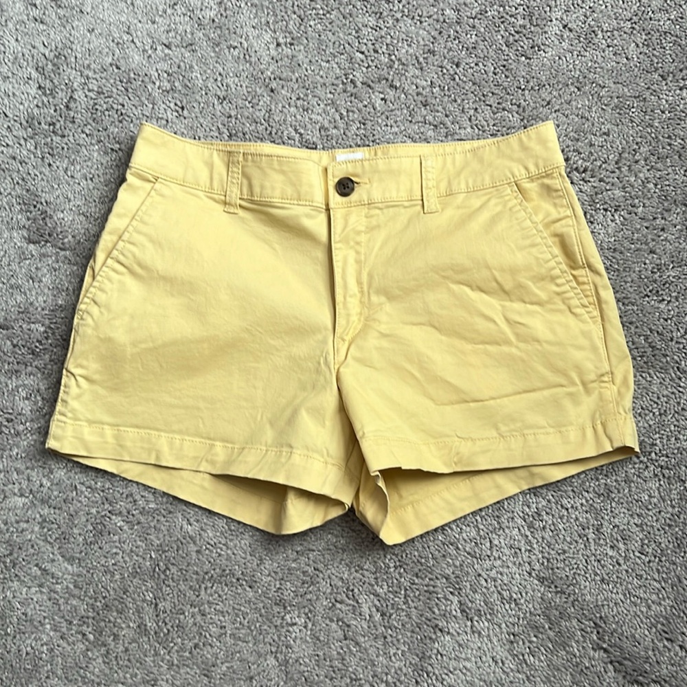 EUC Butter Yellow Gap 3 Inch Shorts - Size 6